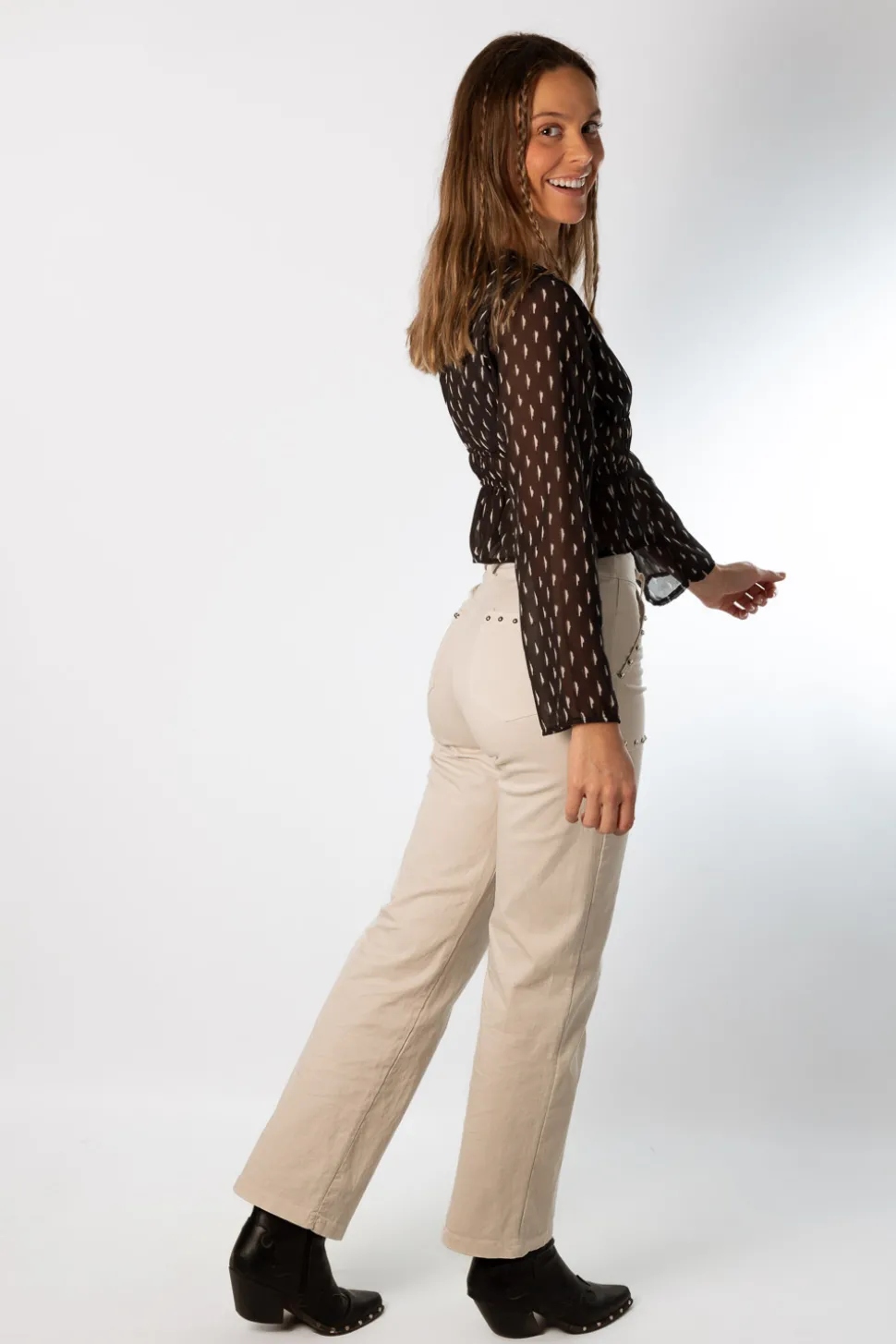 Pantalón Tachuelas Front & Back Arena